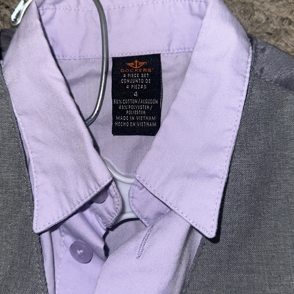 Dockers - Picture 2 of 3